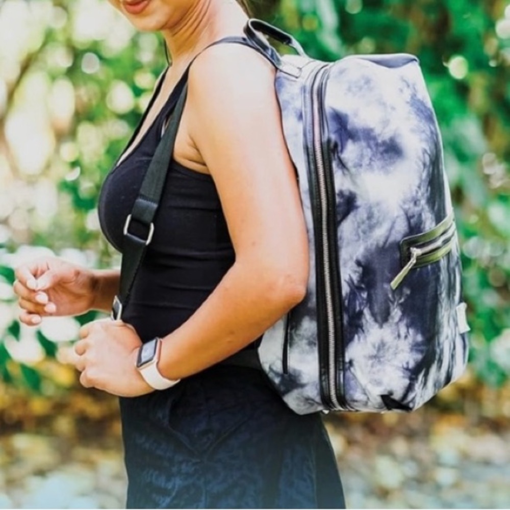 NEW Baby K’tan Sojourn Tie-Dye Backpack​